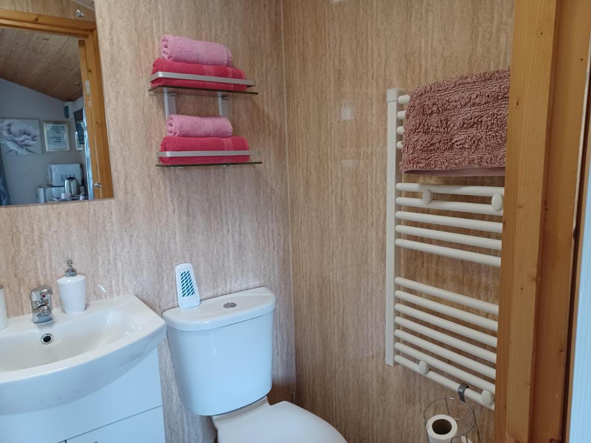 Dunroaming Cabin Pendine Eksteriør billede