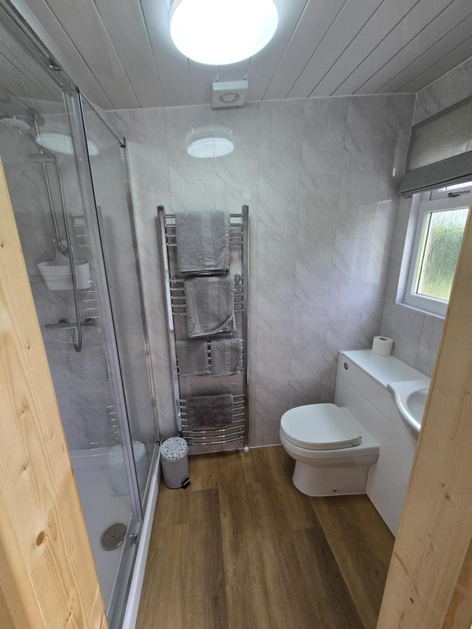 Dunroaming Cabin Pendine Eksteriør billede